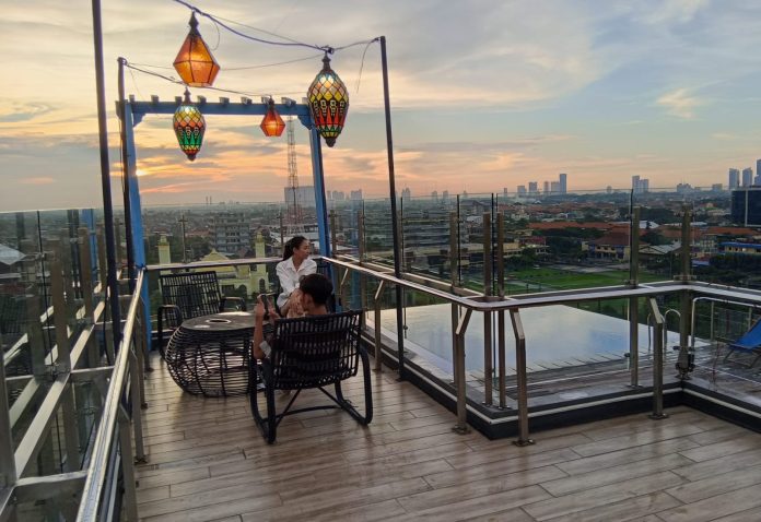 Rooftop Excotel Design Hotel Surabaya