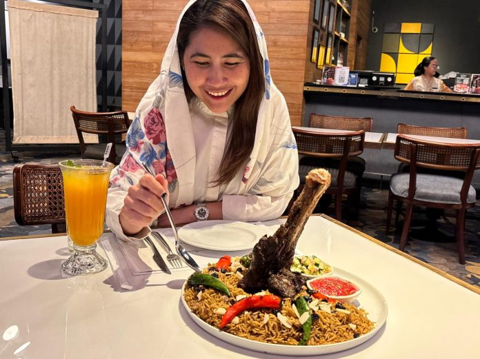 Menikmati Daging Kambing
