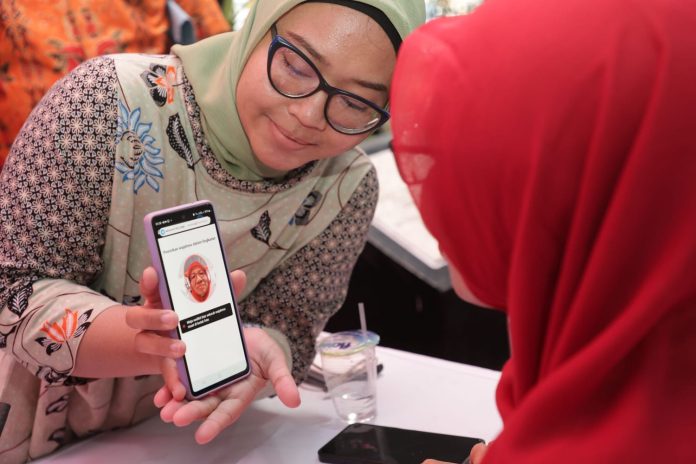 Warga Surabaya Turun Desil